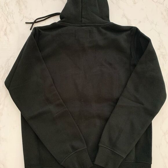 NWT UGG REY FUZZY LOGO HOODIE
small - Picture 4 of 7